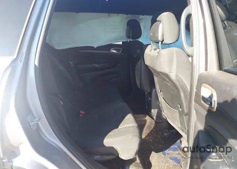 2017 Jeep Grand Cherokee Laredo 4X2 from USA, damaged, VIN 1C4RJEAG2HC663884